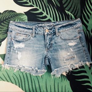 American Eagle ~ Distressed Shorts